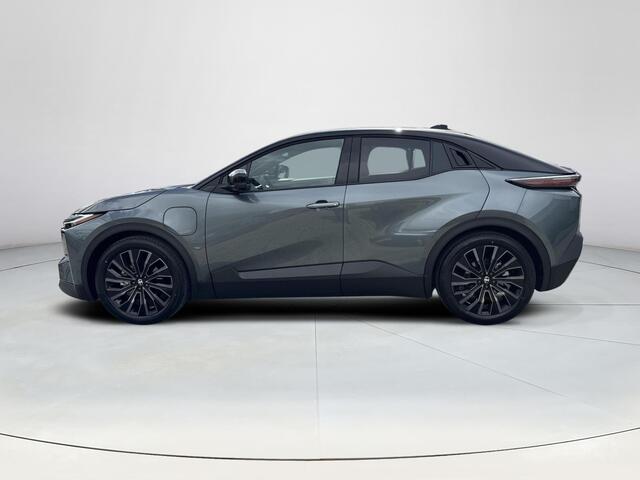 Toyota C-HR Executive AWD 77 kWh **MINERAL METALIC/ NIEUWE AUTO/ DIRECT LEVERBAAR**