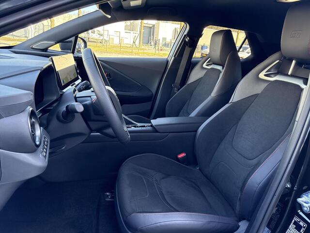 Toyota C-HR 2.0 Plug-in Hybrid 220 Black Edition **NIEUWE AUTO/ DIRECT LEVERBAAR**