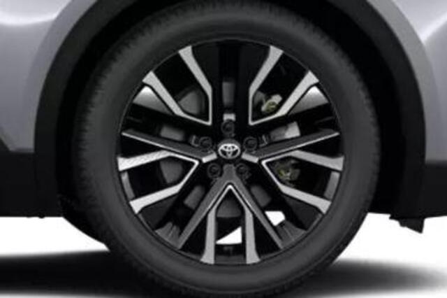 Toyota C-HR First Edition 77 kWh , Nieuw en snel leverbaar (april 2026) met ¤2.000 voordeel