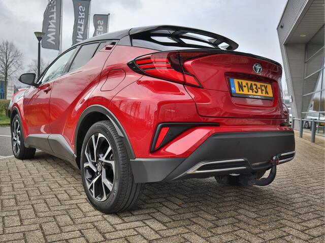 Toyota C-HR 2.0 Hybrid Business Plus Bi-Tone | Navigatie | Camera | Stoelverwarming | Afneembare Trekhaak | Cruise Control |