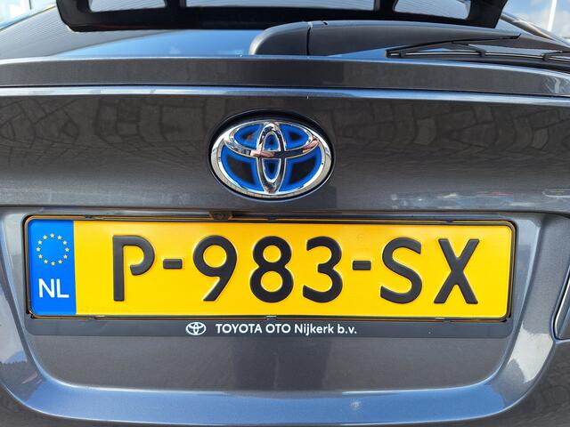 Toyota C-HR 1.8 Hybrid Style Bi-tone Limited