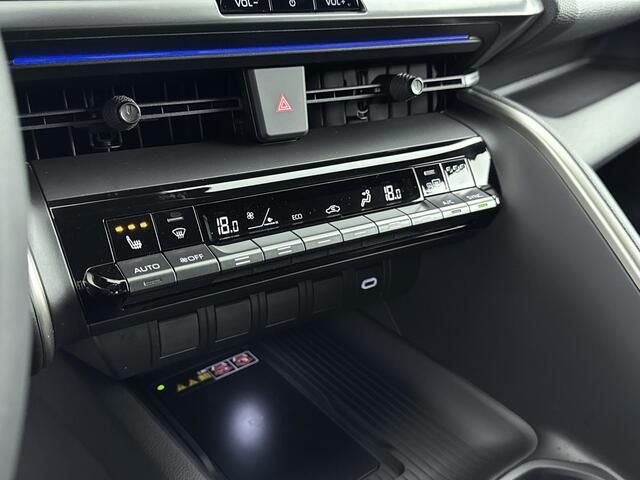 Toyota C-HR 1.8 Hybrid 140 Executive | Apple Carplay & Android Auto | Parkeercamera | * | Direct leverbaar |