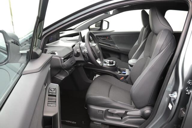 Toyota C-HR First Edition 77 kWh | Nieuwe Auto | Uit Voorraad Leverbaar | 607 WLTP Actieradius |