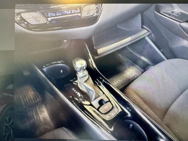 Toyota C-HR 1.8 Hybrid Bi-Tone Premium | Camera | Cruise | Trekh.Afn.| % Bovag Occasion partner %