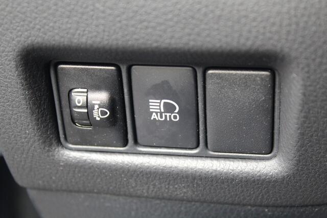 Toyota C-HR 1.8 Hybrid Dynamic | Rijklaar | Trekhaak | NL-auto | Dealer onderh. | Navi | Camera | Stoelverwarming | Keyless