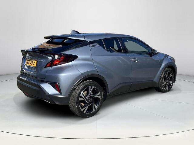 Toyota C-HR 1.8 Hybrid Executive | Stoel- + stuurverwarming | Carplay | Parkeersensoren | Dode hoek waarschuwing |