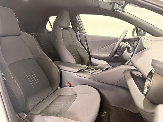 Toyota C-HR 2.0 Plug-in Hybrid 220 First Edition | 12,3" scherm | Stuurverwarming | All season banden |