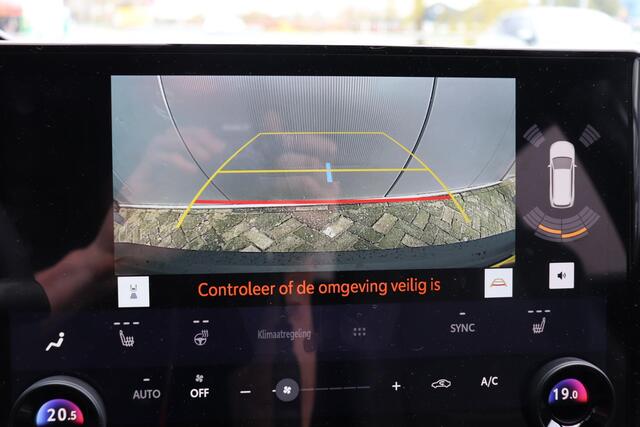 Toyota C-HR First Edition 77 kWh Demovoordeel!, 607 (WLTP), Elec. Achterklep, Sensoren, Camera!