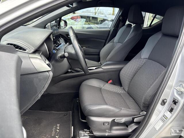 Toyota C-HR 1.8 Hybrid Executive **DODEHOEK DETECTIE/ KEYLESS/ STOELVERWARMING**