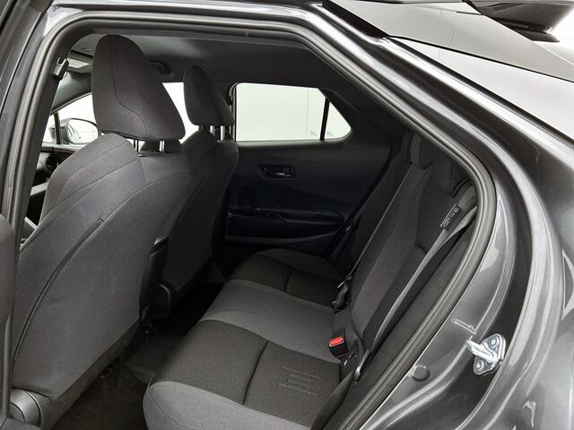 Toyota C-HR 2.0 Plug-in Hybrid 220 First Edition | Stuur-Stoelverwarming | Blind Spot | PDC | 360° Camera |