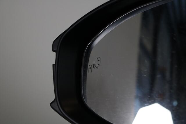 Toyota C-HR 1.8 Hybrid 140 Dynamic | Apple Carplay | Achteruitrijcamera | Toyota Safety Sense |