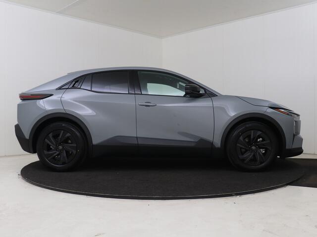 Toyota C-HR First Edition 77 kWh range 607km