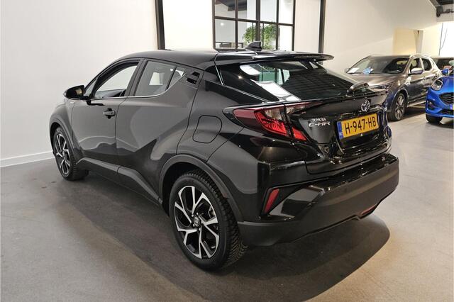 Toyota C-HR 1.8 Hybrid Dynamic - Apple Carplay/Android Auto - Trekhaak - Adaptive Cruise