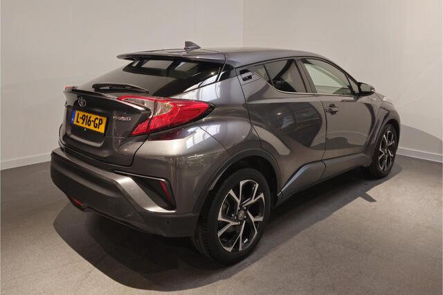 Toyota C-HR 1.8 Hybrid Dynamic Sport - Stoelverwarming - Dodehoekdetectie - Adaptive Cruise