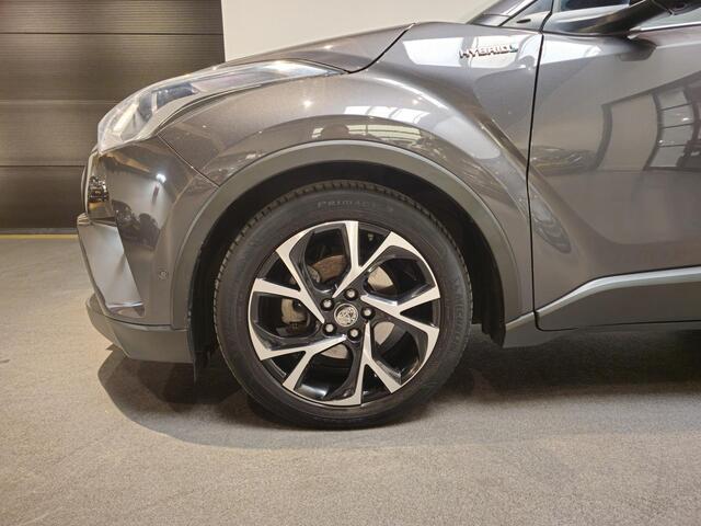 Toyota C-HR 1.8 Hybrid Dynamic Sport - Stoelverwarming - Dodehoekdetectie - Adaptive Cruise