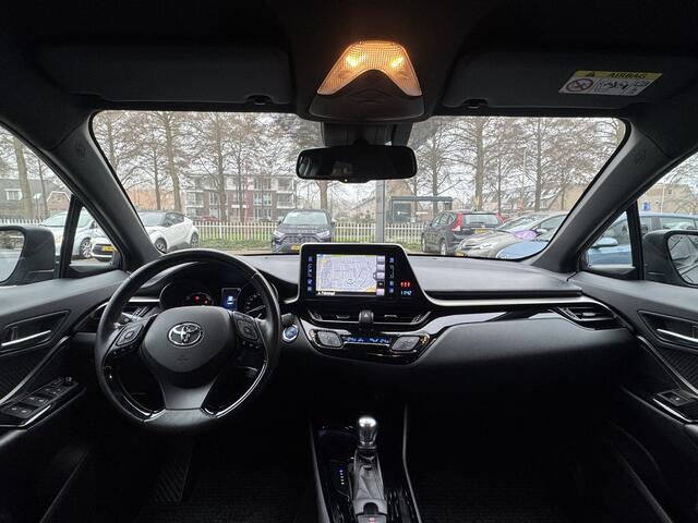 Toyota C-HR 1.8 Hybrid Dynamic | GEEN AFLEVERKOSTEN | Trekhaak, Navigatie, Stoelverwarming, Cruise control