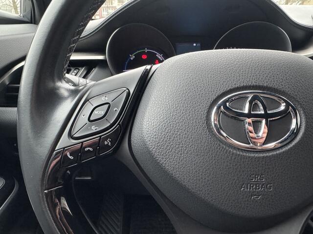 Toyota C-HR 1.8 Hybrid Dynamic | GEEN AFLEVERKOSTEN | Trekhaak, Navigatie, Stoelverwarming, Cruise control