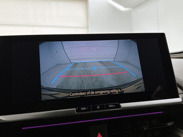 Toyota C-HR 2.0 Plug-in Hybrid 220 Executive | NL dealeronderhouden | Onderweg-naar-dealer