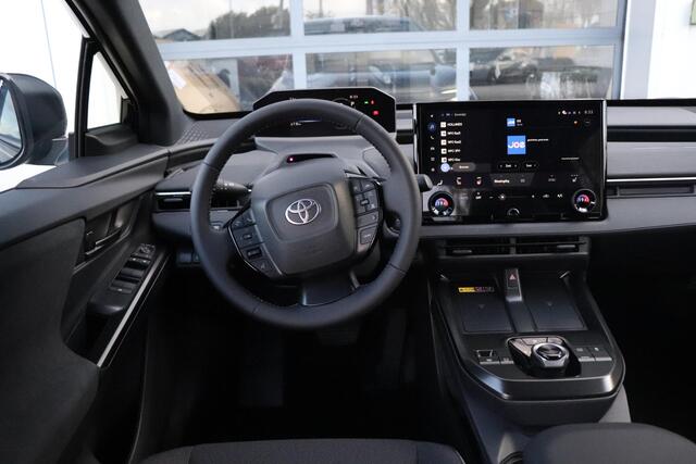 Toyota C-HR First Edition 77 kWh, Inruilpremie ¤2.000,- BSM, Apple Carplay/Android Auto, Stoel & Stuur verwarming!