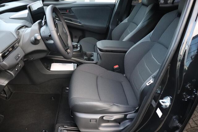 Toyota C-HR First Edition 77 kWh, Inruilpremie ¤2.000,- BSM, Apple Carplay/Android Auto, Stoel & Stuur verwarming!