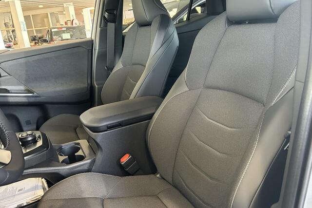 Toyota C-HR First Edition 77 kWh, Inruilpremie ¤2.000,- BSM, Apple Carplay/Android Auto, Stoel & Stuur verwarming!