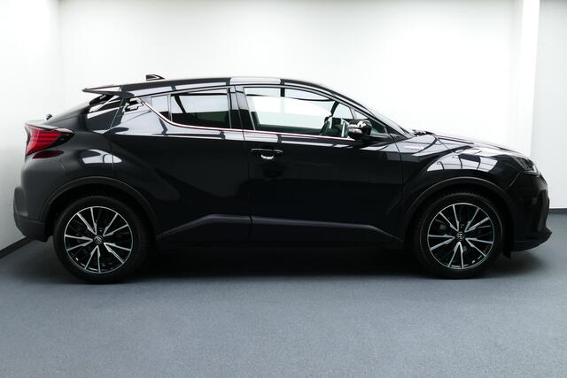 Toyota C-HR 2.0 Hybrid Executive. Carplay/Android Navi, Camera, Stoel&StuurVerw, 18"LMV