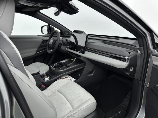 Toyota C-HR Executive AWD 77 kWh *NIEUW*