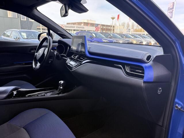 Toyota C-HR 1.8 Hybrid Bi-Tone