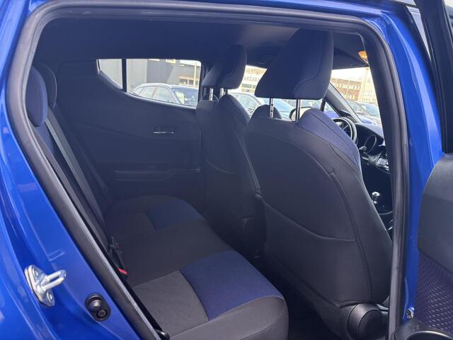 Toyota C-HR 1.8 Hybrid Bi-Tone