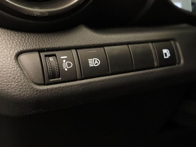 Toyota C-HR 1.8 Hybrid 140 Dynamic - NAVIGATIE - CAMERA - CLIMATE CONTROL - PARKEERSENSOREN VOOR/ ACHTER - DONKER GETINTE RAMEN ACHTER - APPLE CARPLAY/ ANDROID AUTO - 18 INCH LICHT METALEN VELGEN - DRAADLOZE TELEFOONLADER- KEYLESS ENTRY/ START