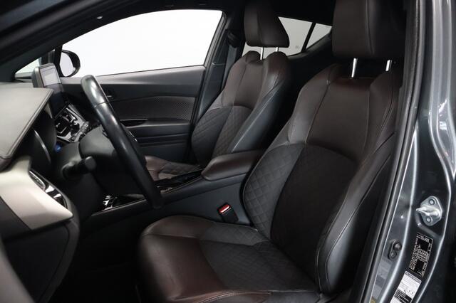 Toyota C-HR 1.8 Hybrid Executive | Trekhaak | Camera | Stoelverwarming