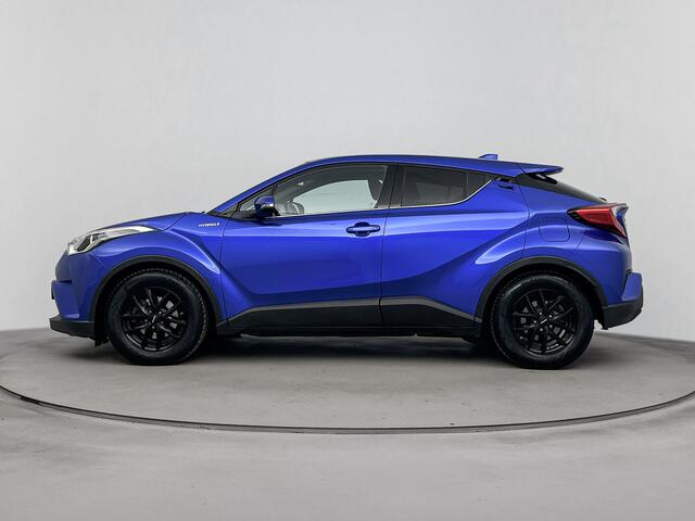 Toyota C-HR 1.8 Hybrid Dynamic Trekhaak Afneembaar | Incl Winterset | Lichtmetalen Velgen 18'' | Parkeersensoren Achter | Stoelverwarming | Navi |