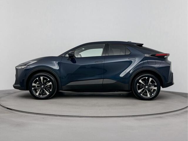 Toyota C-HR 2.0 Plug-in Hybrid 220 Dynamic | Parkeersensor voor en achter | Stoelverwarming |