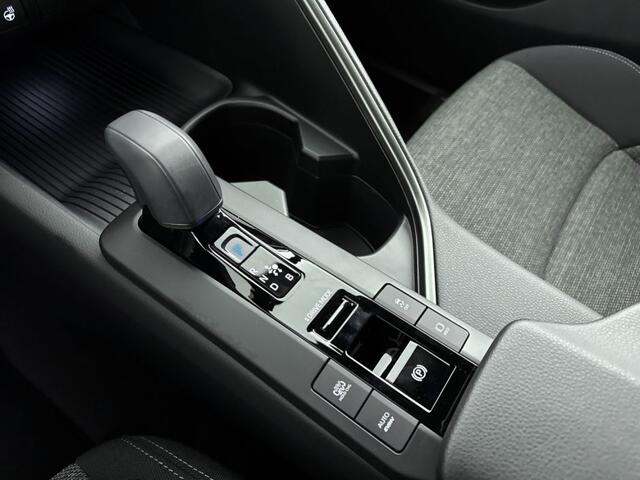 Toyota C-HR 2.0 Plug-in Hybrid 220 Dynamic | Parkeersensor voor en achter | Stoelverwarming |