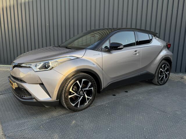 Toyota C-HR 1.8 Hybrid Bi-tone | Trekhaak afnb. | Dodehoeksensoren | Stuur & Stoel verw. | Prijs Rijklaar!!