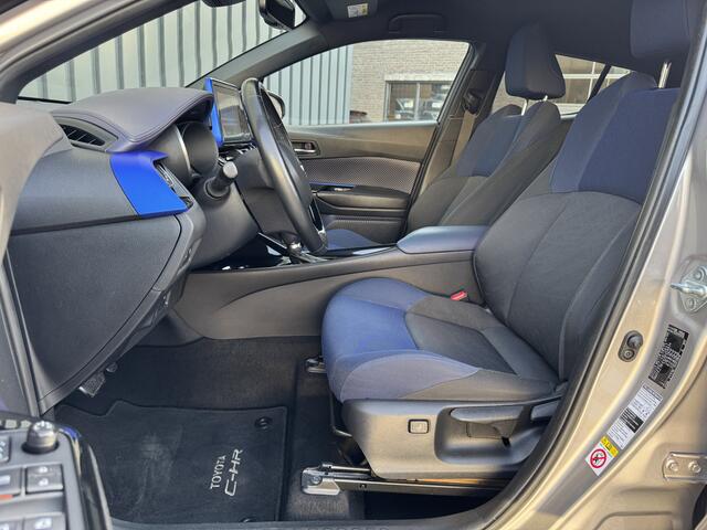 Toyota C-HR 1.8 Hybrid Bi-tone | Trekhaak afnb. | Dodehoeksensoren | Stuur & Stoel verw. | Prijs Rijklaar!!