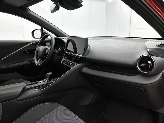 Toyota C-HR 2.0 Plug-in Hybrid 220 Executive Bi-Tone | Winter Pakket | Elektrische Stoel | Blindspot | Onderweg-naar-dealer