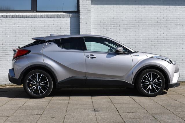 Toyota C-HR 1.8 Hybrid Executive Automaat 122pk | Keyless entry | Voorstoelen verwarmd | PDC |