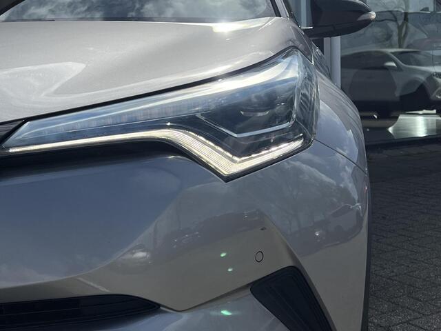 Toyota C-HR 1.8 Hybrid Bi-Tone Plus | Trekhaak | Leer | Stoel- stuurverwarming | LED | PDC V+A | ACC