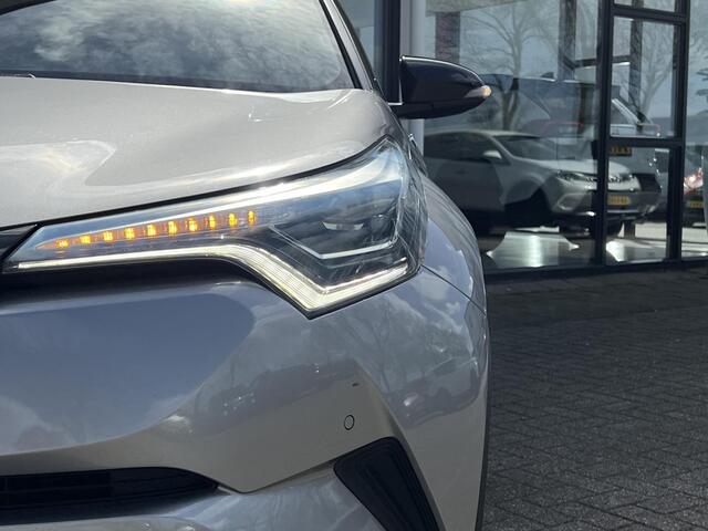 Toyota C-HR 1.8 Hybrid Bi-Tone Plus | Trekhaak | Leer | Stoel- stuurverwarming | LED | PDC V+A | ACC