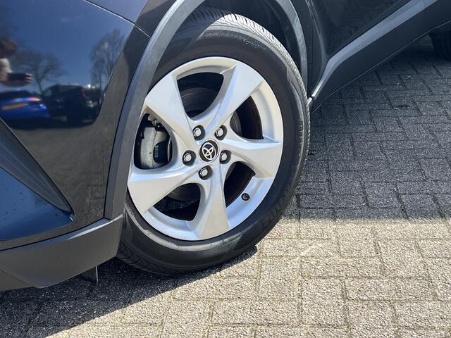 Toyota C-HR 1.8 Hybrid Dynamic | ACC | Climate control | Camera | Bluetooth