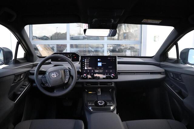 Toyota C-HR First Edition 77 kWh Inruilpremie ¤2.000,- BSM, Apple Carplay/Android Auto, Stoel & Stuur verwarming!
