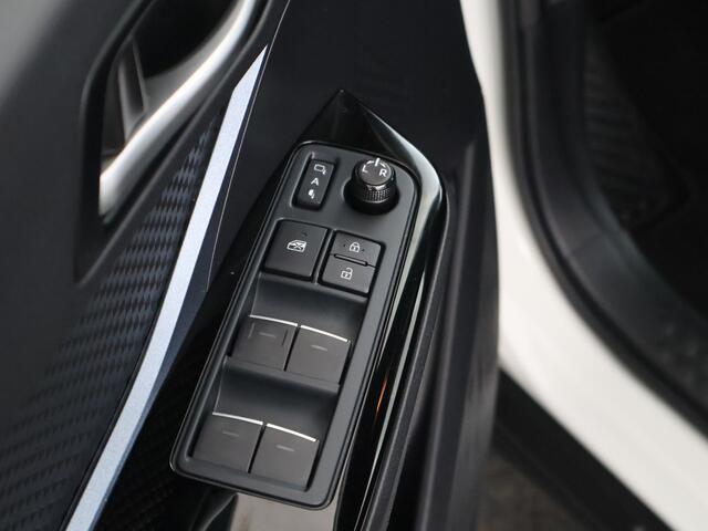 Toyota C-HR 2.0 Hybrid First Edition Premium audio I Stoelverwarming