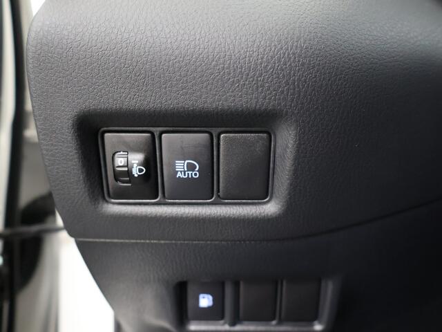 Toyota C-HR 2.0 Hybrid First Edition Premium audio I Stoelverwarming