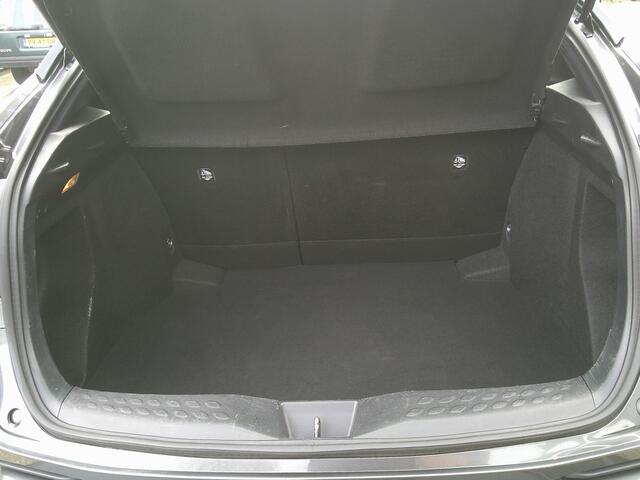 Toyota C-HR 1.8 Hybrid Dynamic pdc v+a