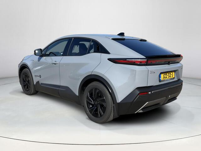 Toyota C-HR First Edition 77 kWh | Manhattan grey | Demonstratie auto |