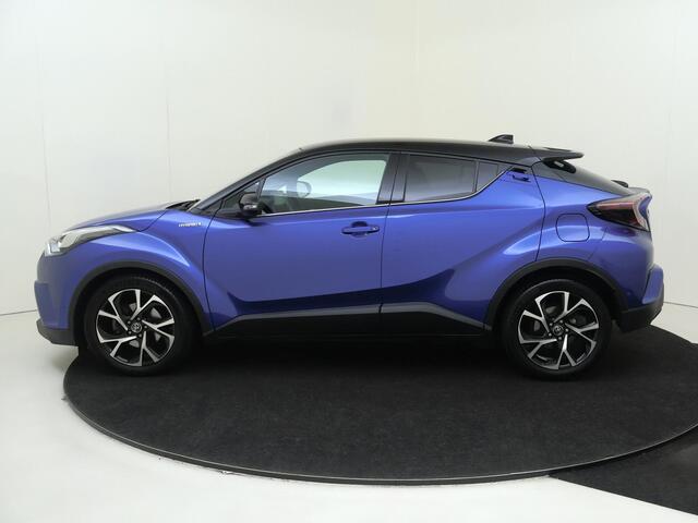 Toyota C-HR 1.8 Hybrid Bi-Tone Plus | airco automatisch | cruise control adaptief | dodehoek detectie | LED koplampen | lichtmetalen velgen 18" | navigatiesysteem full map | voorstoelen verwarmd |