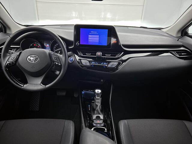 Toyota C-HR 1.8 Hybrid Dynamic | 1e Eigenaar | Unieke kleur | Navigatie | Facelift Model | Camera | Onderweg-naar-dealer