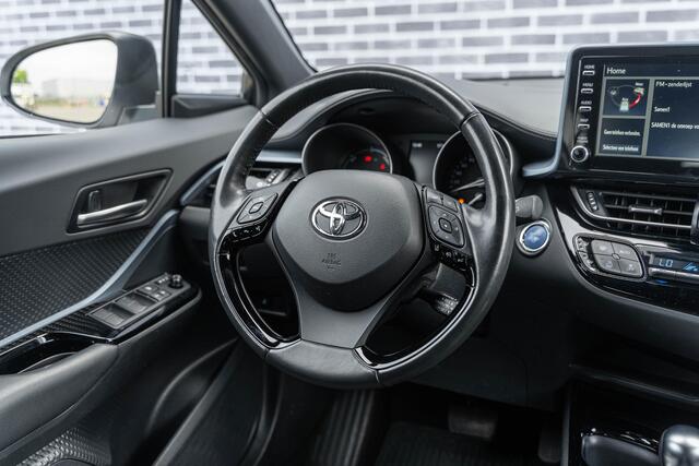 Toyota C-HR 2.0 Hybrid Executive Trekhaak | Achteruitrijcamera | Stuurwiel Verwarming | Verwarmde Voorstoelen | Cruise Control | Dodehoek Assistentie | Lane Assist |