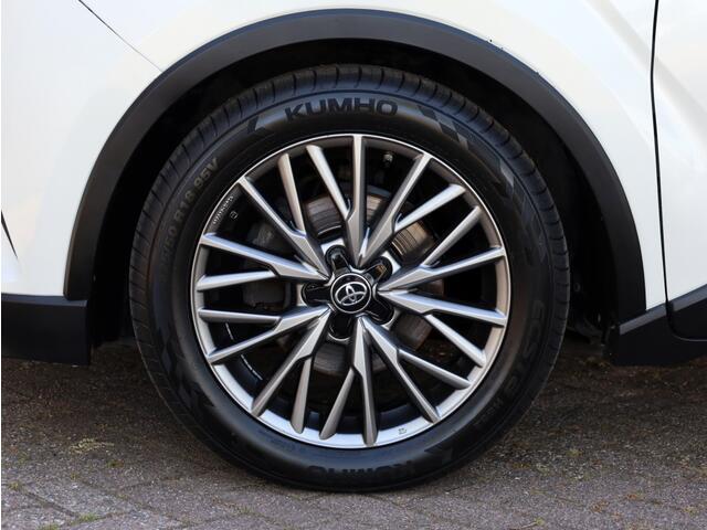 Toyota C-HR 1.8 Hybrid Bi-Tone | Stoelverwarming | Camera | Keyless